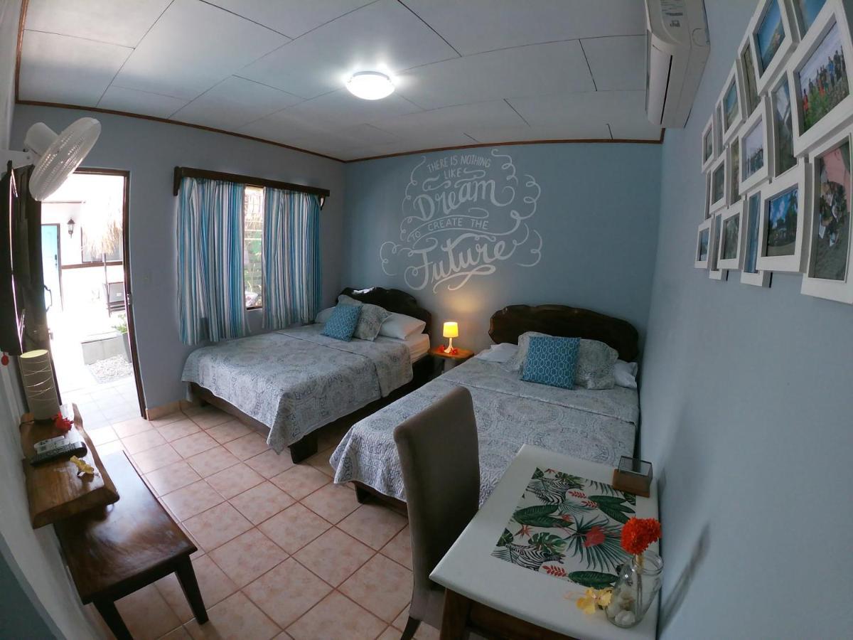 Hotel Perico Azul & Surf Camp Jacó Екстериор снимка