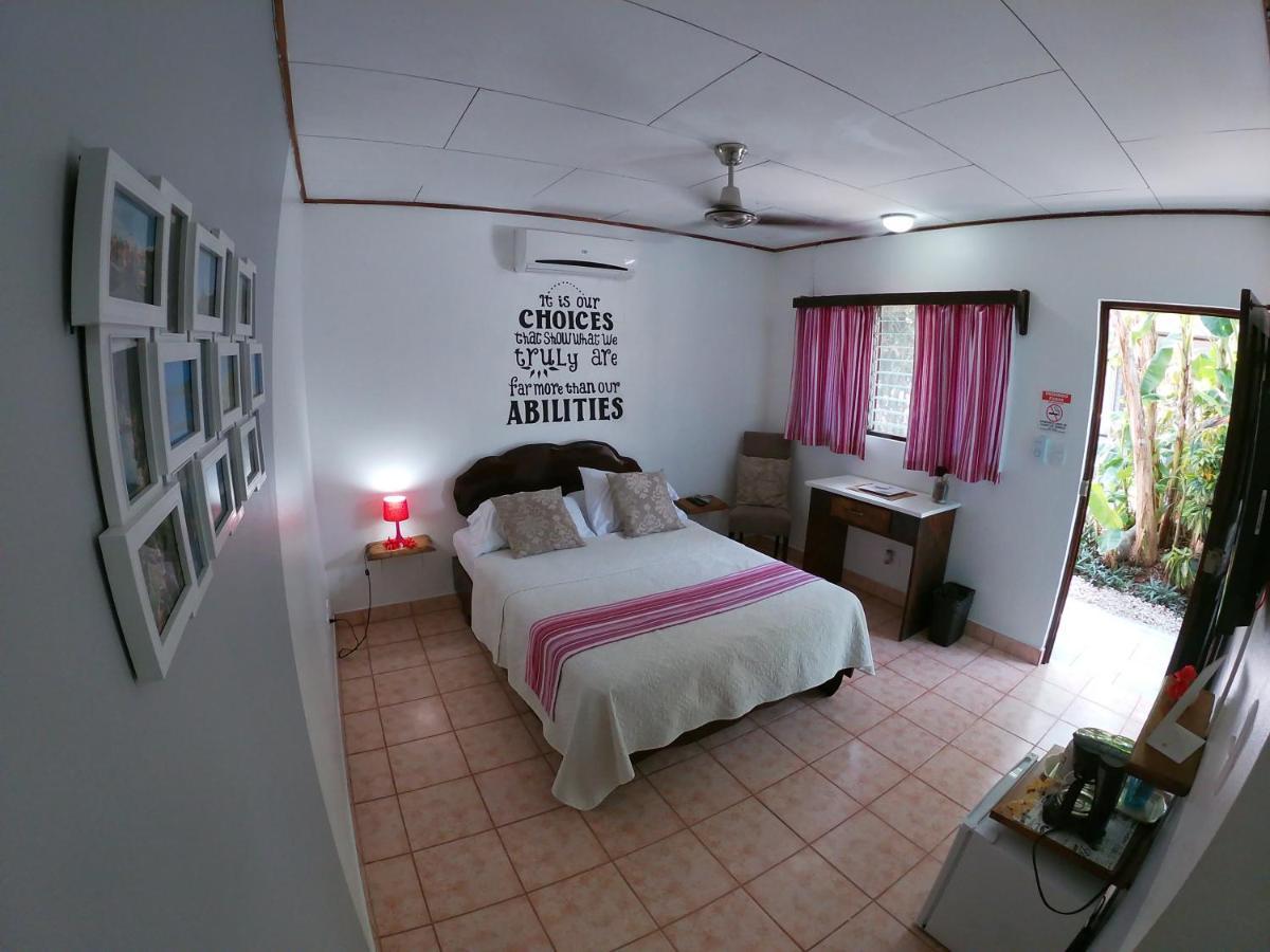 Hotel Perico Azul & Surf Camp Jacó Екстериор снимка