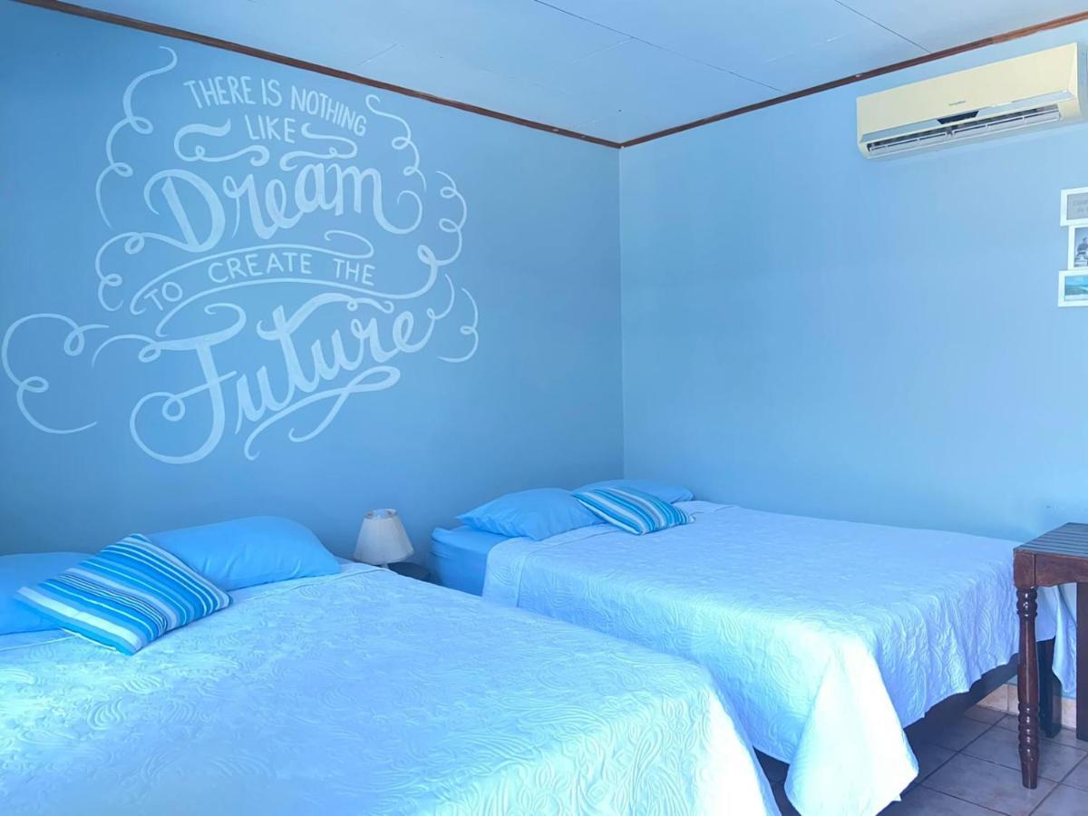 Hotel Perico Azul & Surf Camp Jacó Екстериор снимка